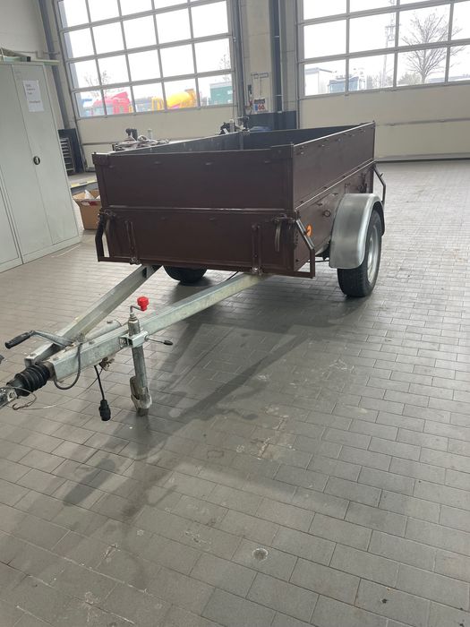 Remorcă 1200kg  cu sistem de frinare