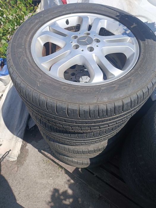 Лети джанти с гуми 255/55/18 DOT 0823 Mercedes ML164