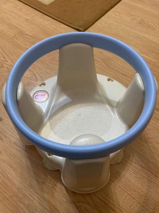 Продам стульчик для купания