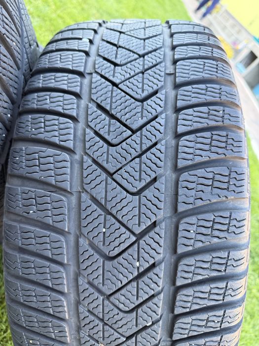 Set roti iarna - jante  cu anvelope 245 40 R18  Audi A5 8jx18 ET25 CB 66.5