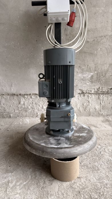 Rotor aparat gilam yuvish uchun