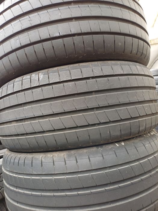 Гуми 235/45/18 Гудиар