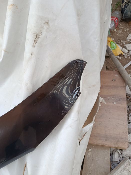 Продам мухобойка на хайлюкс