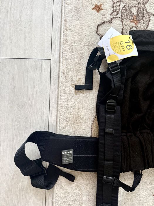 Luna Una - marsupiu ergonomic de la nastere pana la 3 ani