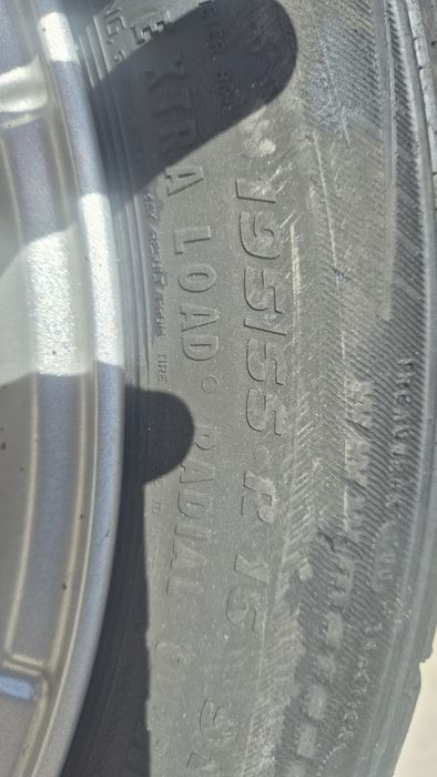 Продам диски с шинами R16, 4×100