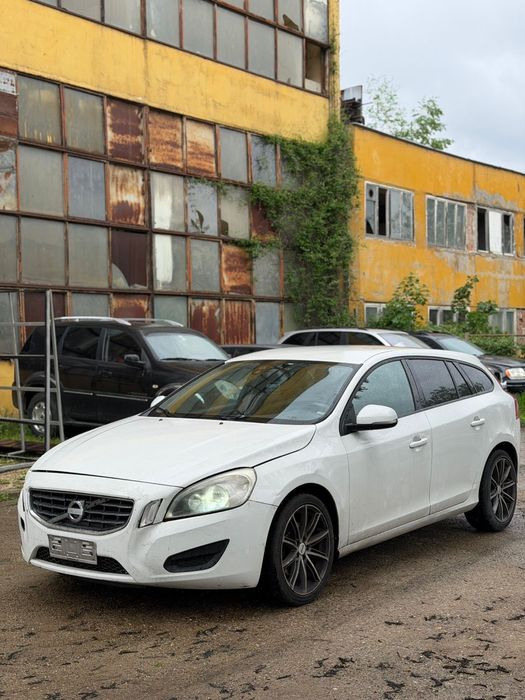 Volvo V60 Дизел 163кс На Части!