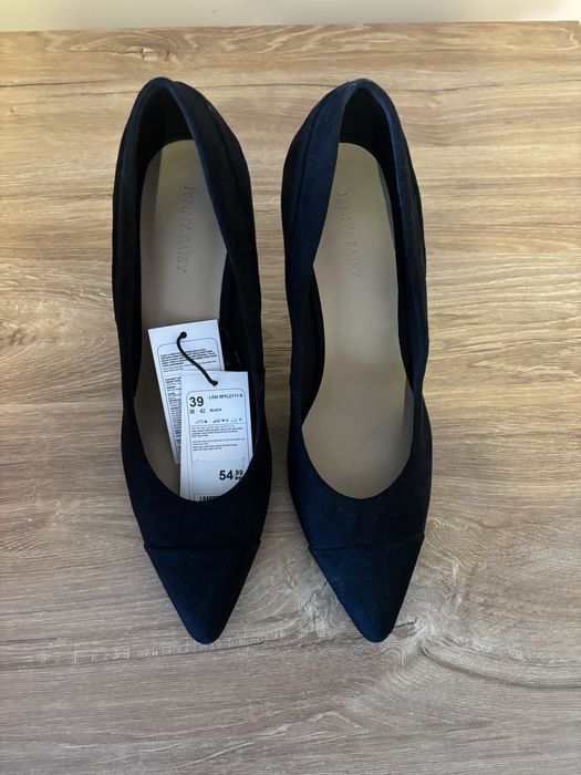 Нови размер 39,без кутия