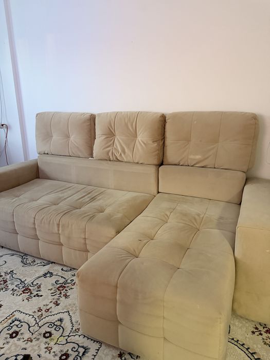 Продам диван для гостиной