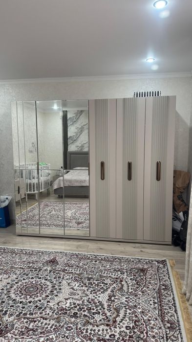 Продам спальный гарнитур