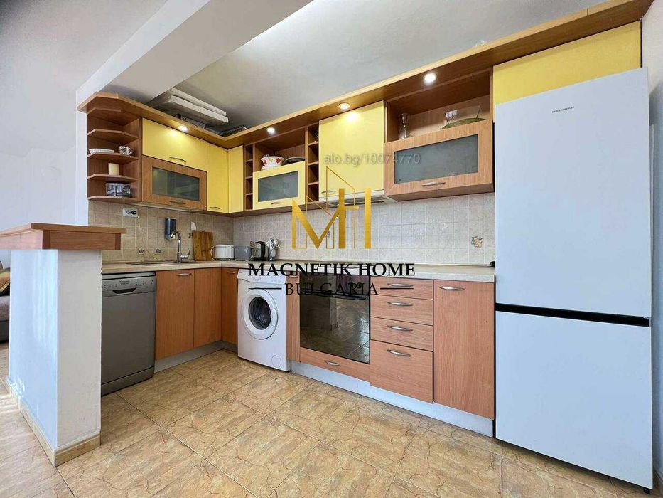 Дава се под наем Тристаен апартамент в Бургас, Център - 85 кв.м за 510 € - Снимка #4