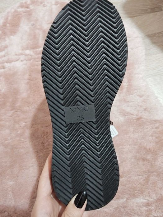 Дамски боти MNG чисто нови