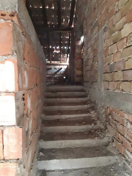 Сграда/ бивша детска градина !