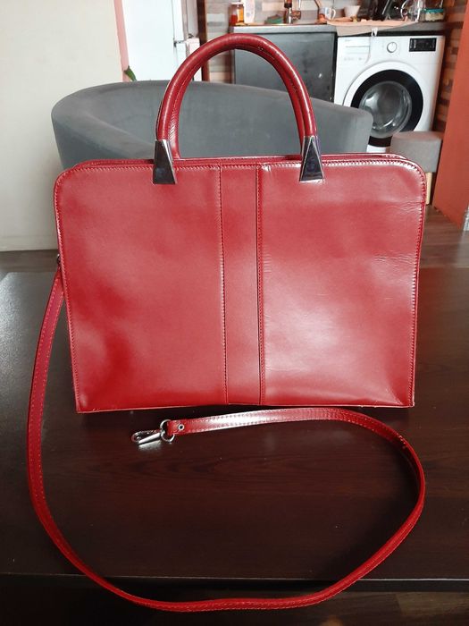 Червена чанта Genuine Weather от естествена кожа