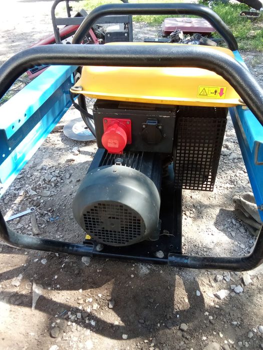 Продам генератор