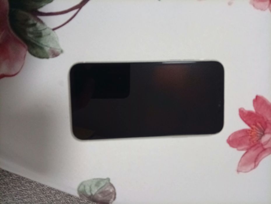 Vând iphone 11 in stare impecabilă