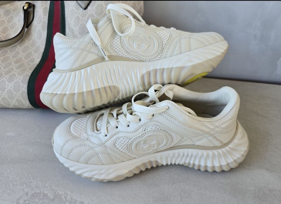 Дамски маратонки в бежаво- два модела