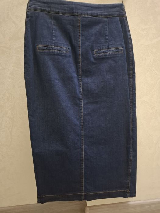 Джинсовая юбка синего цвета