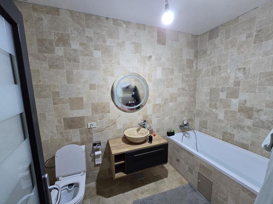 Case de vânzare zona Lupeni