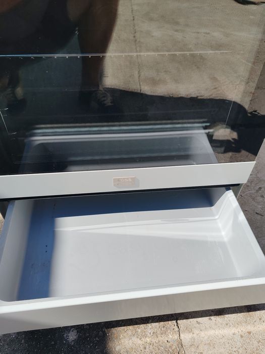 Като нова свободно стояща печка с индукционни котлони Voss  Electrolux 60 см широка 2 години гаранция!