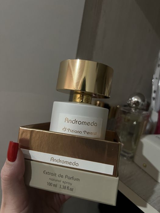 Продам парфюм Andromeda