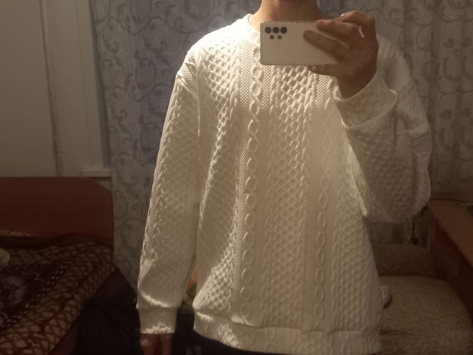 Белый свитшот новый