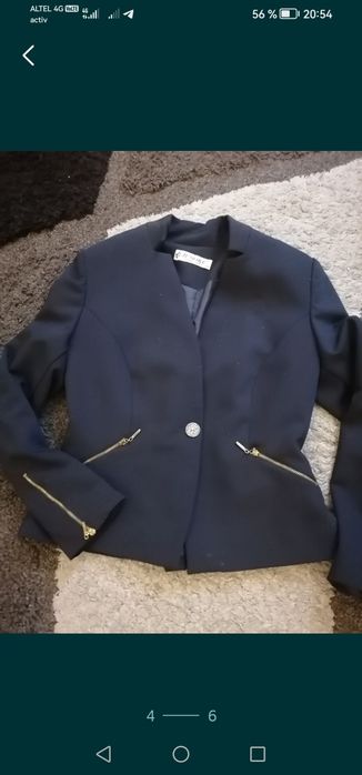 Продам женские платья