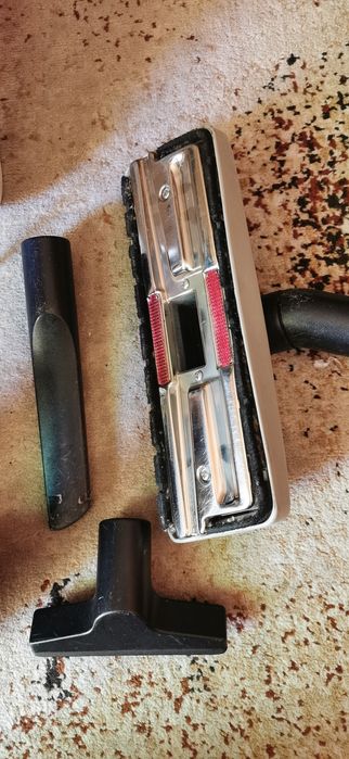 Прахосмукачка, в добро състояние