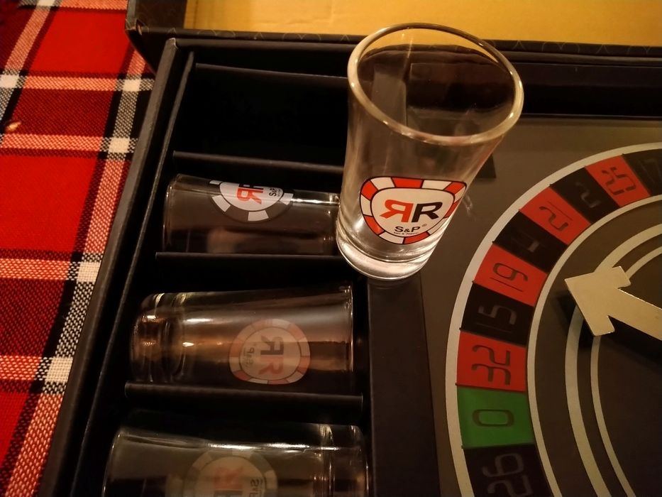 Настолна игра за възрастни - руска ролеткa