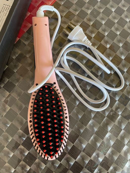 Set machiaj si perie de par electrica