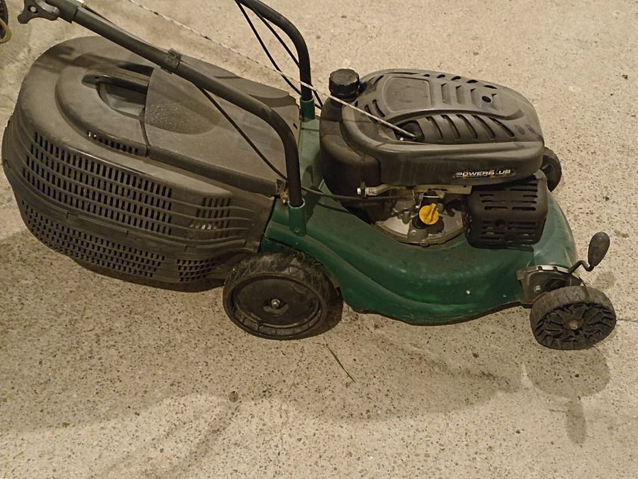 MasinaTuns iarba/benzina, functionala, pentru motor(scoica are ciobitu