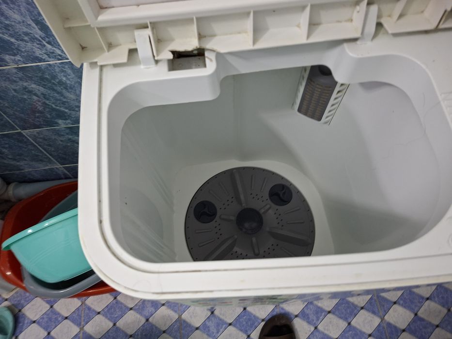 Kir yuvish mashinasi yarim avtomat. Стиралная машина полуавтомат