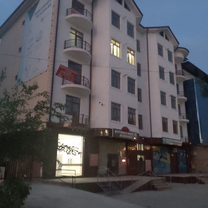Продаётся 2 ком квартира 70кв2 6 етажний дом  в 5 етаже