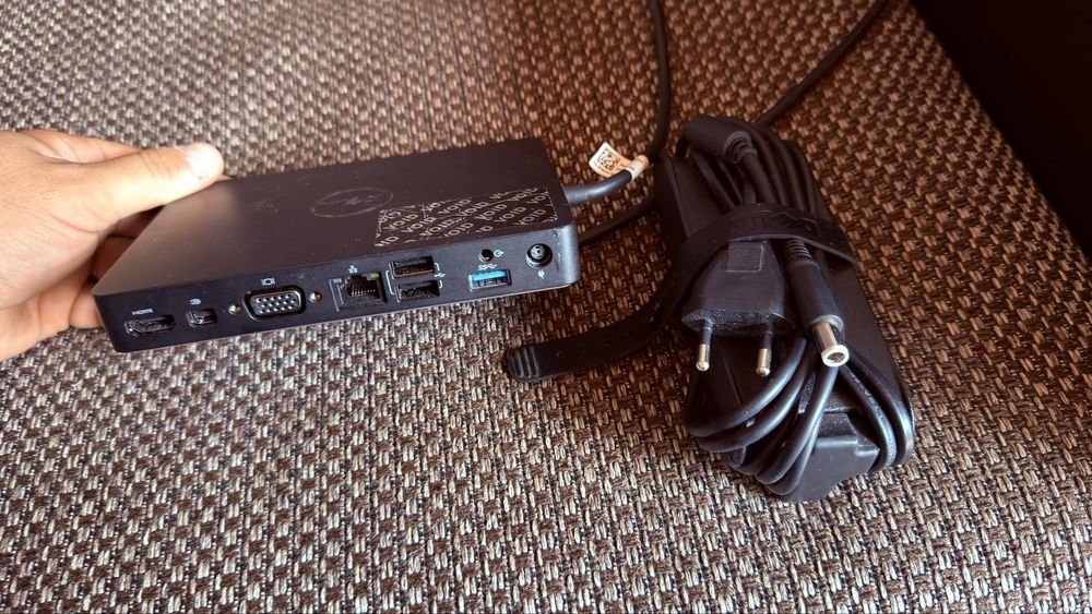 Se vinde docking station Dell
