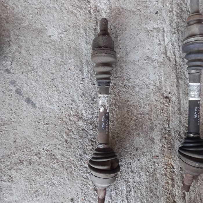 Лява полуоска за Citroën c4 picaso 1.6 hdi