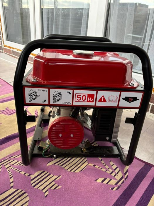 Продам бензиновый генератор