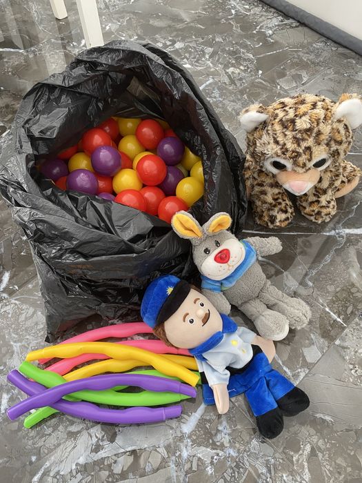 Jucării în stare foarte bună