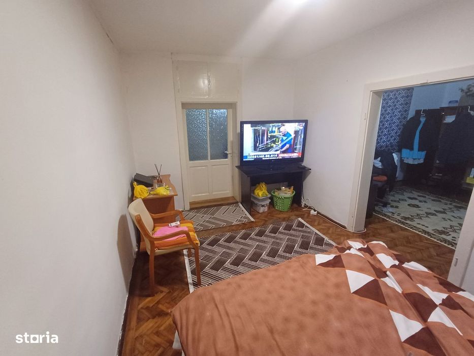 Vand apartament 2 camere in Marasti