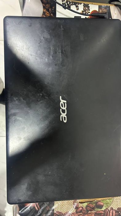 Acer noutbuk 8/256gb