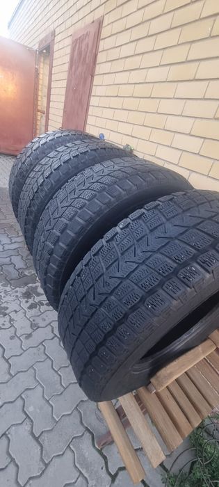 Резина зимняя 265/65/r17