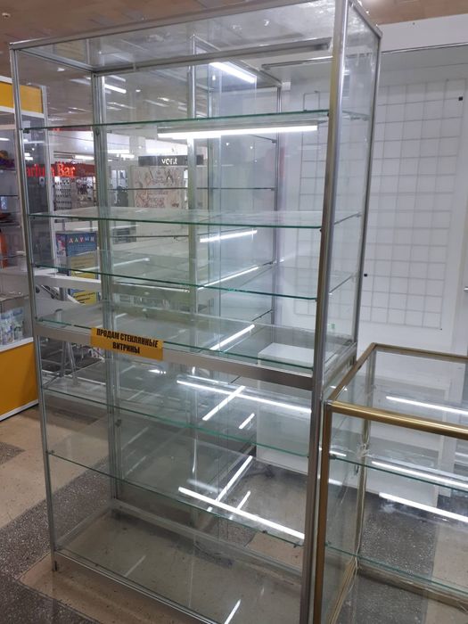 Продам витрины..