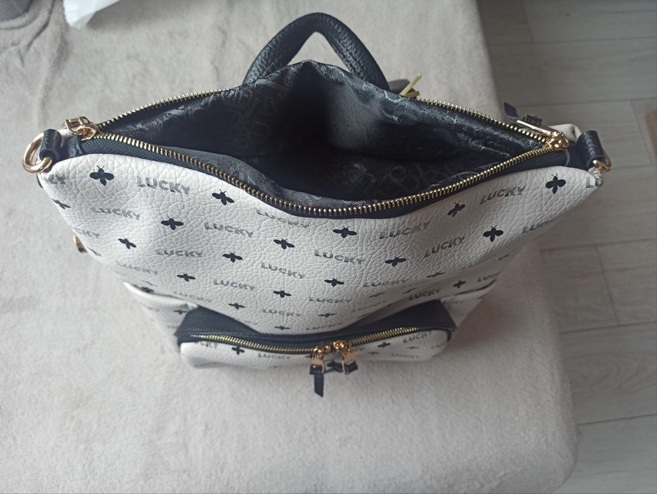 Нова раница Lucky Bees