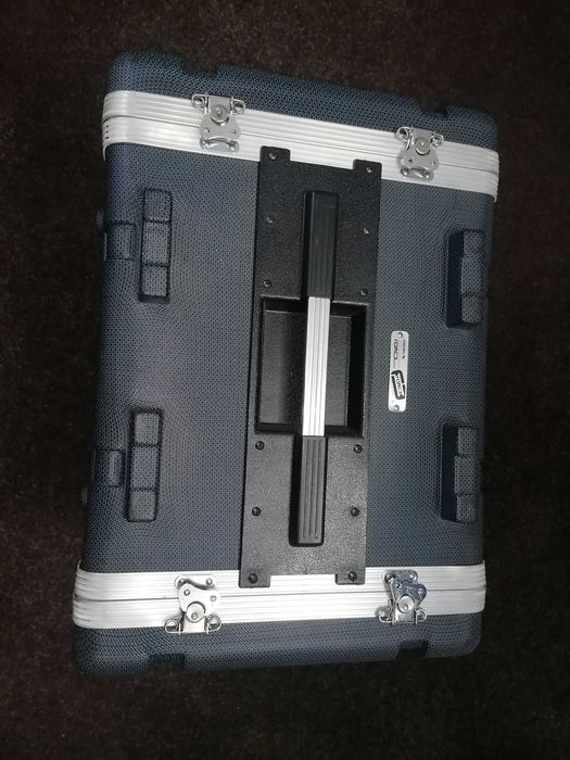 Rack portabil 8U PROEL