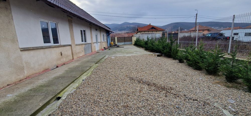 Vand Casa Spatiu Comercial cu crama