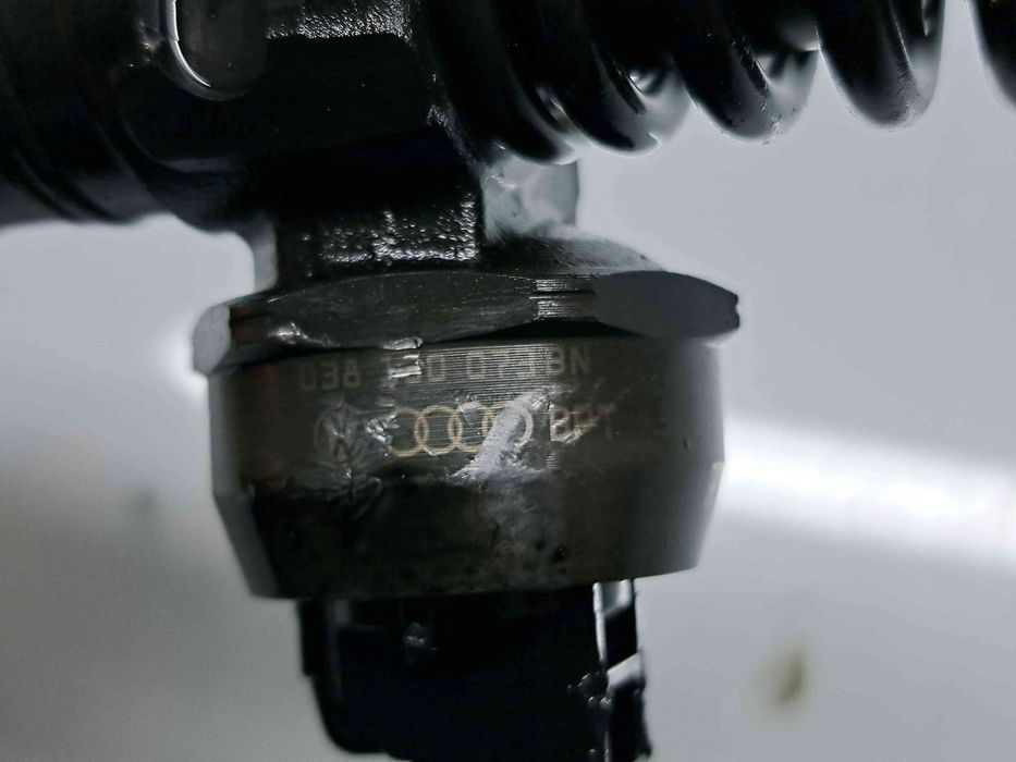 Injector  Skoda Superb II (3T4) [Fabr 2008-2015] 03813003BN 1.9  TDI B