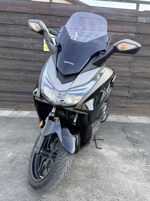 Honda forza, honda 125cc, scuter 125cc, motoscuter 125cc, scuter conduci cu B