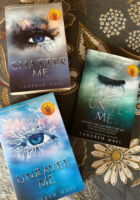 Shatter me - книга 1, 2 и новела 1
