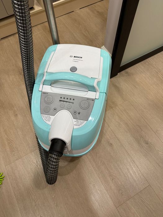Моющий пылесос Bosch