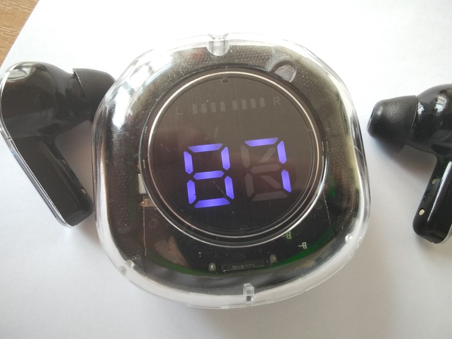 TWS наушник без проводной