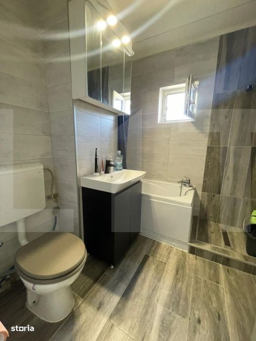 Apartament 3 camere, 62 mp, zona Lipovei