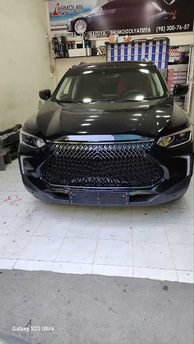 Tracker 2 oblisovka Lexus dizayn